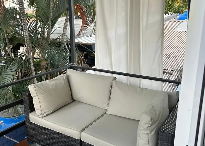 In The Shade Hotel - Coworking - 300Mbit - Adults Only
