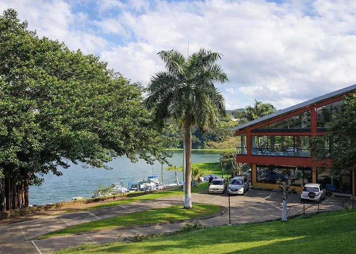 Hotel Puerto San Luis