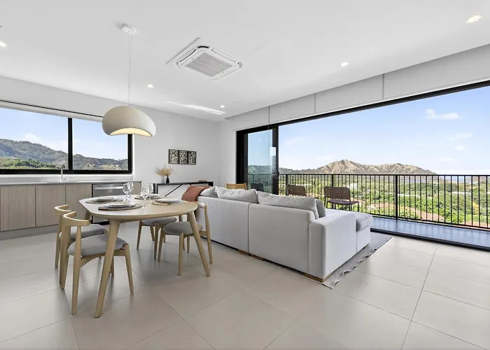 Naumi N552 | High Floor 2BR Ocean View in Playas del Coco