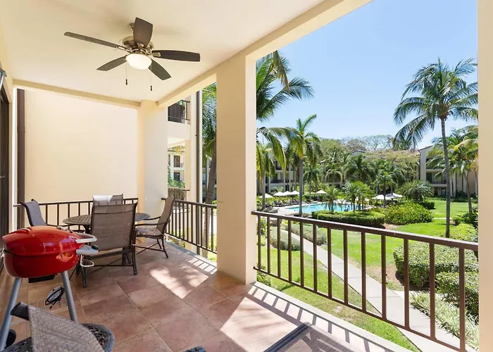 Vibrant 3-Bedroom Condo With Resort Amenities, Pools & Beach Club Access