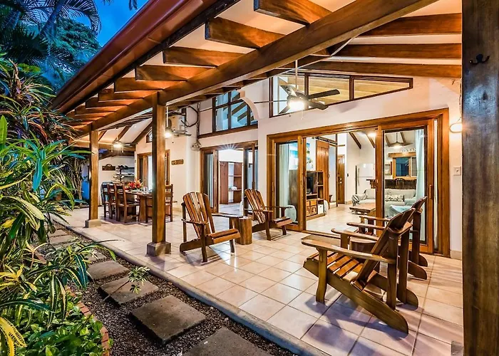 150 Ft To Sand & Surf - 3 Bedroom Beach House & Pool
