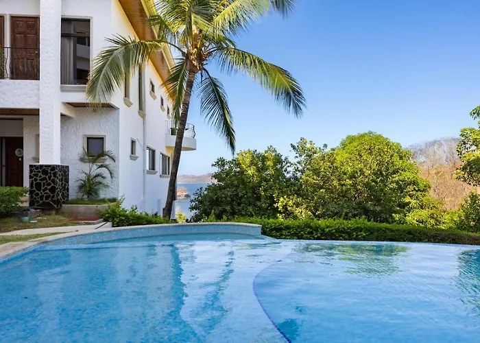 2Br, Luxury Escape With Pool, Balcony And Views