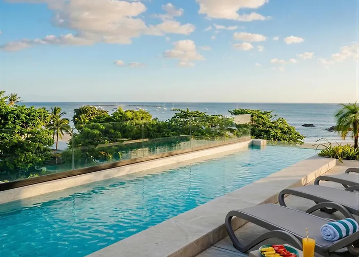 Iguana Surf Boutique Hotel Tamarindo Rooftop Pool & Beachfront Suites