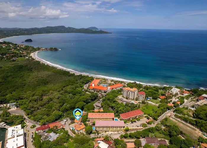 Top-Floor Condo With Sweeping Ocean, Mountain & Marina Views