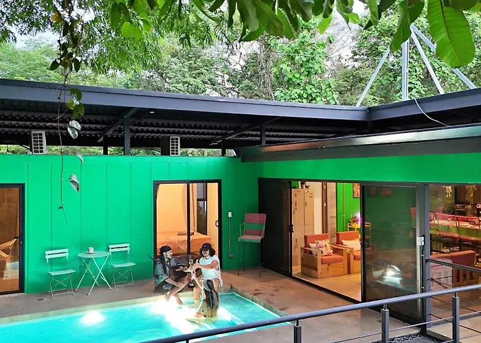 Jungle Container Private Pool 8 Min Avellanas
