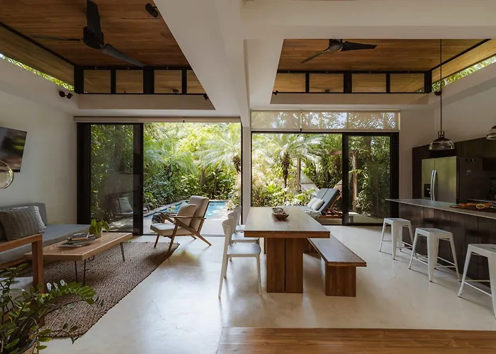 Nalu Nosara Pool Villa Flor