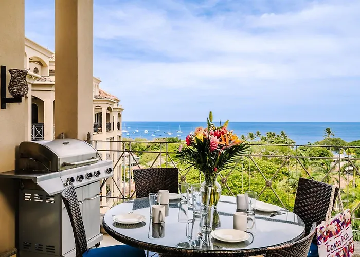Oceanview Luxury In The Heart Of Town