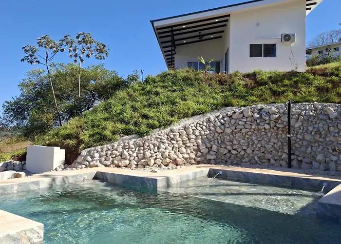 Pura Vista Lodge