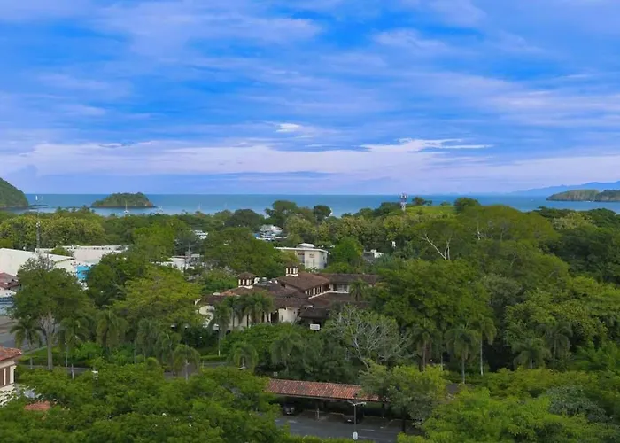 Stunning Oceanview Condo With Exceptional Views & Resort-Style Amenities