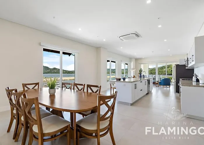Luxury Penthouse Marina View 3-Bedroom