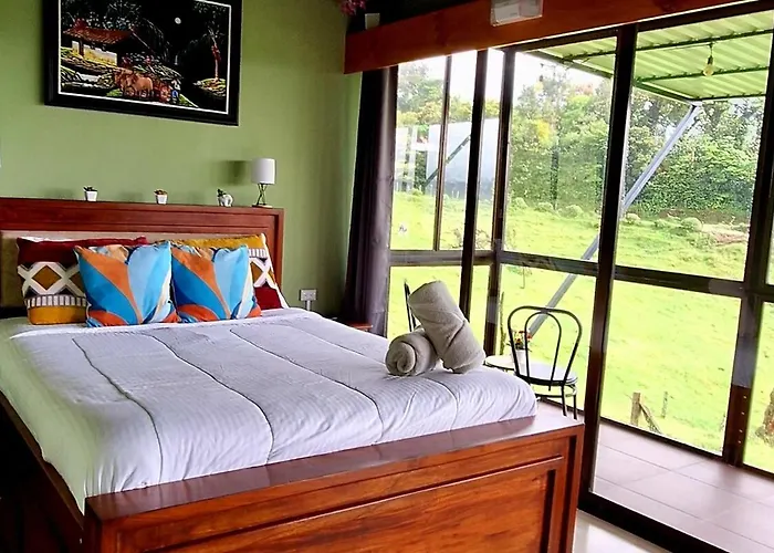 Monteverde Cloud Forest Tiny House Los Vientos