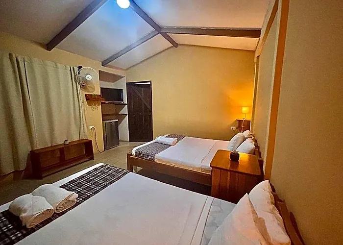 Zompopa Lodge