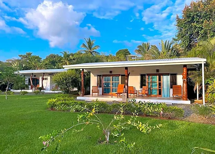 Salvatierra Beachfront Hotel