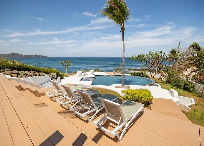 Beachfront Cliff Villa 300 Degrees Ocean Views, Pool And Jacuzzi