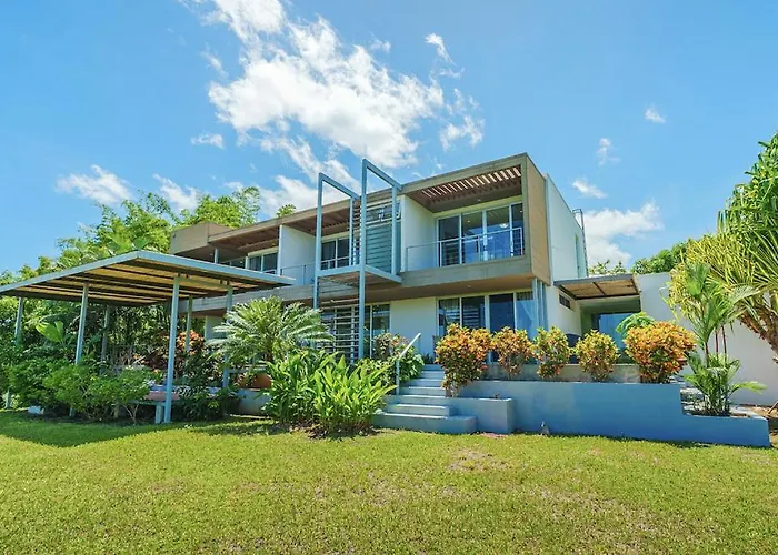 Casa Mist Luxury Villa Only 5 Mins To The Beach