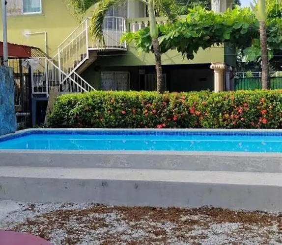 Hospedaje De La Playa