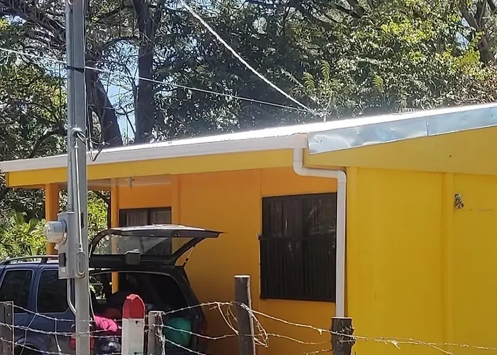 Casa Amarilla