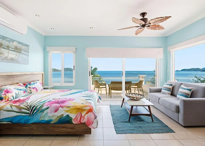 Beachfront Penthouse With Panoramic Ocean Views