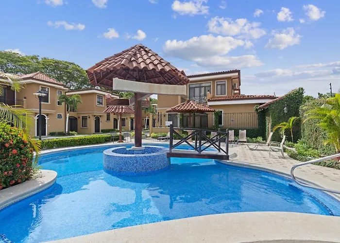 Tropical Retreat For 7 Near Coco Beach Pool Gated Community