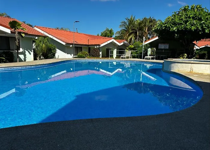 Oasis By The Palms