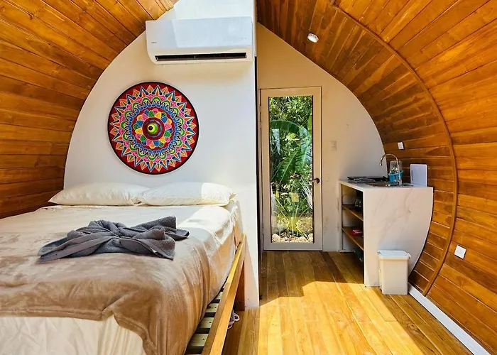 Beautiful Oceanfront Cabin!