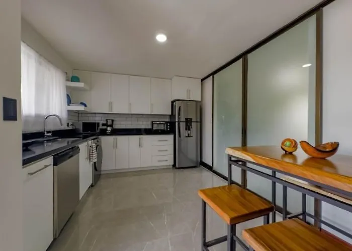 Marina Loft #307 Beautiful Renovated Studio 1 Bed
