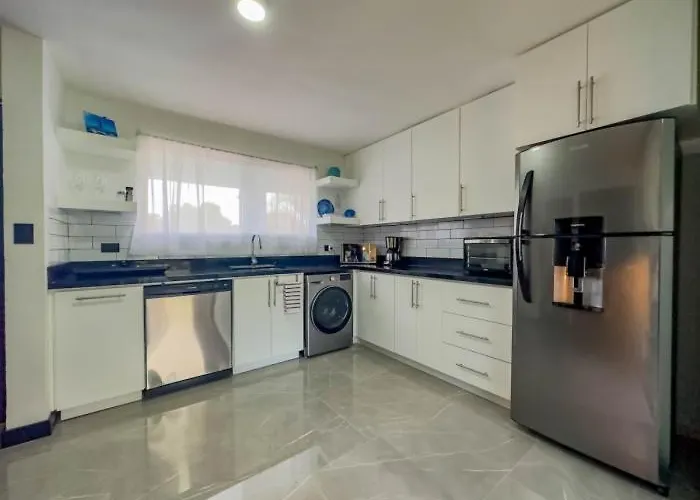 Marina Loft #307 Beautiful Renovated Studio 1 Bed