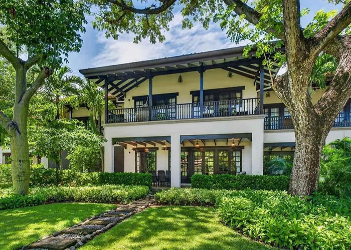 Tropical Villa In Hacienda Pinilla