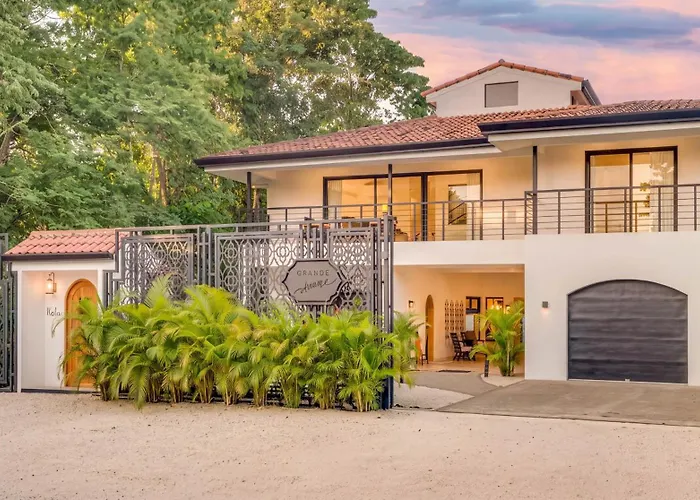 Casa Grande Dreams 100Ft To The Beach With Cool Golf Cart Included!
