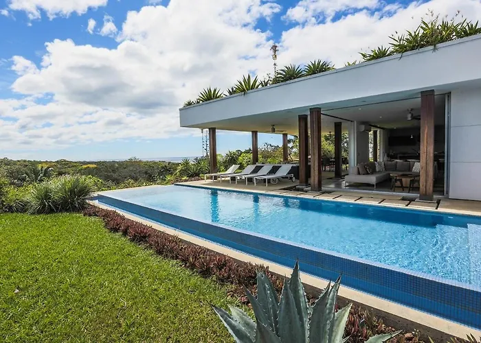 Villa Luna Luxury Meets Nature