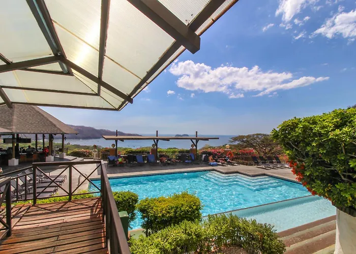 Pool & Beach Access: 2-Unit Base In Playa Hermana