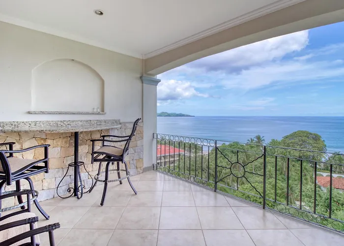 Stunning 2Br Oceanview 4Th-Floor | Balcony