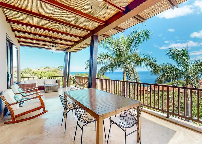 Ocotal Hilltop Condo: Ocean Views, Pool Access
