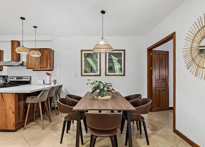 Bla1 3 Bedroom Condo With Direct Beach Access