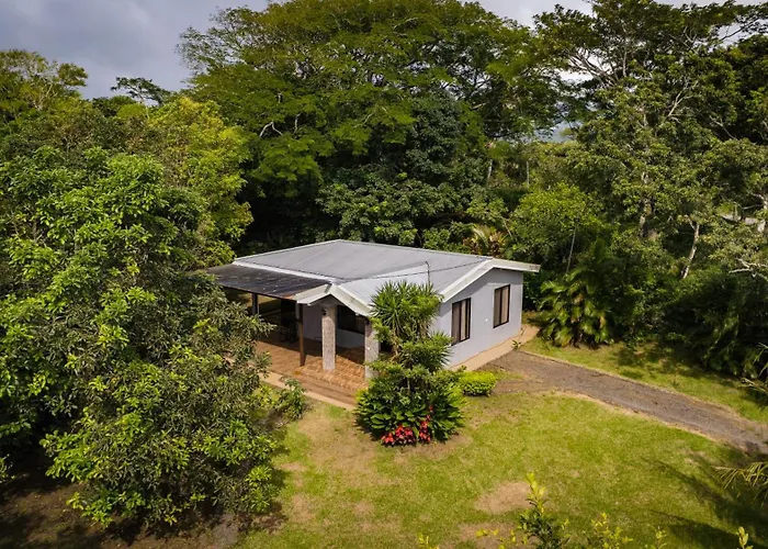 Quiet Miravalles Volcano Farm House With Pool