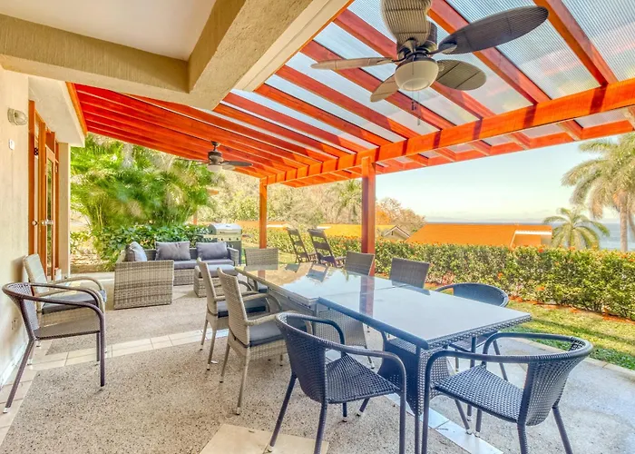Bahia Pez Vela Resort: Ocean-View Condo