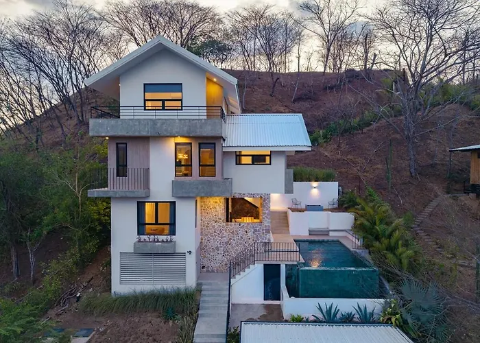 Private Home In Playa Potrero Near Flamingo With Infinity Pool, 9 Minute Walk To Beach, Ocean, Mountain, Nature Views, Tv And Ac In Every Room
