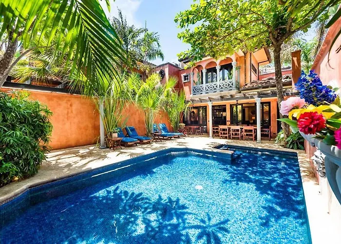 Villas Cerca del Mar 10 3BR Private-Pool Villa
