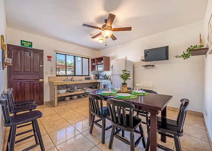 1 Mi To Beach: Playas Del Coco Condo W/ Pool