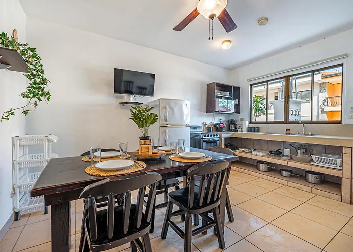 Near Beach! Playas Del Coco Condo W/ Pool