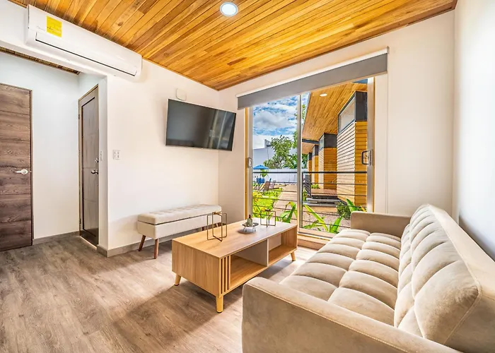 Walk To Del Coco Beach & Restaurants: 2 Condos!