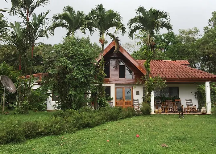 Chalet Nicholas Bed & Breakfast